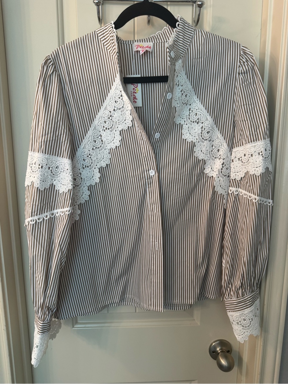 New with tags Women's White and Taupe Striped Lace Trim Button-Up Blouse